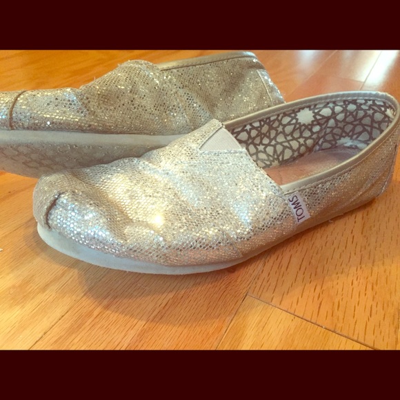 silver glitter toms women's
